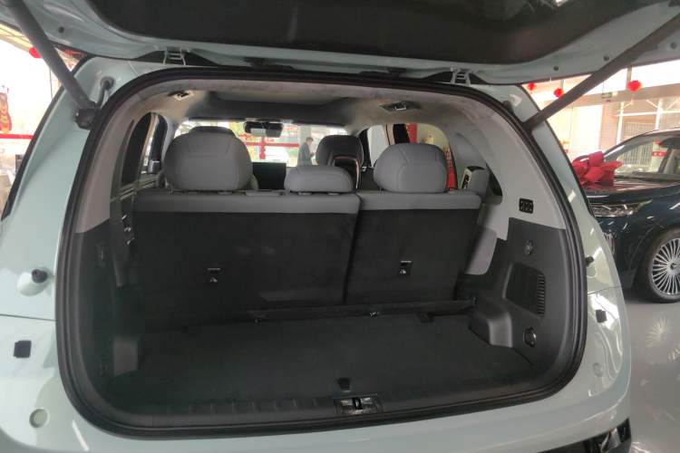 Used Zeekr MIX 2025 Intelligent Driving Version Trunk