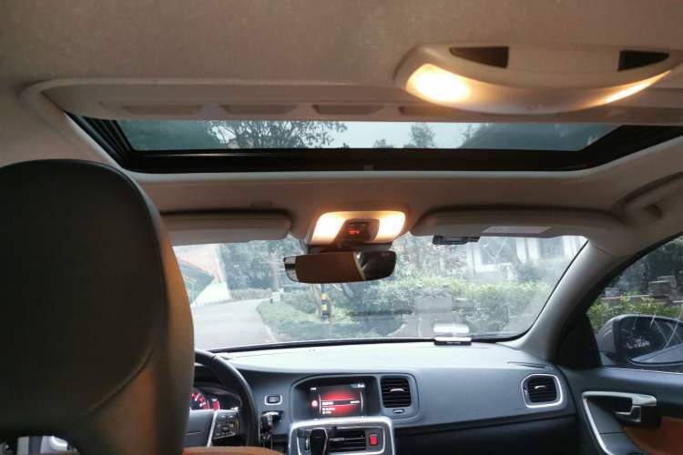 Used Volvo V60 2016 T5 Zhiya Edition Headliner