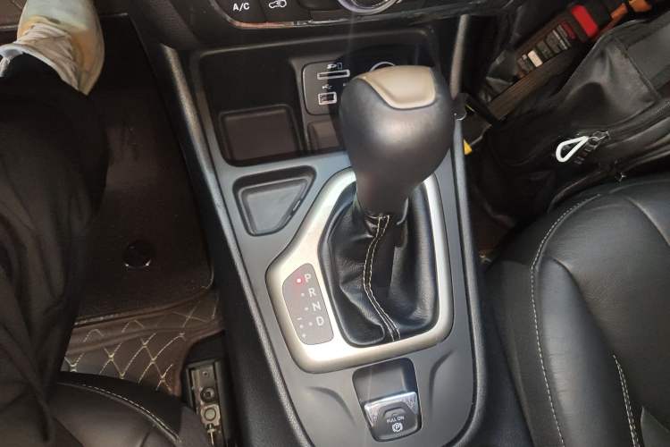 Used Jeep Cherokee 2017 2.0L Superior Edition
