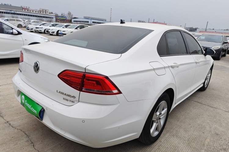 Used Volkswagen Lamando 2017 230TSI DSG Fashion Edition