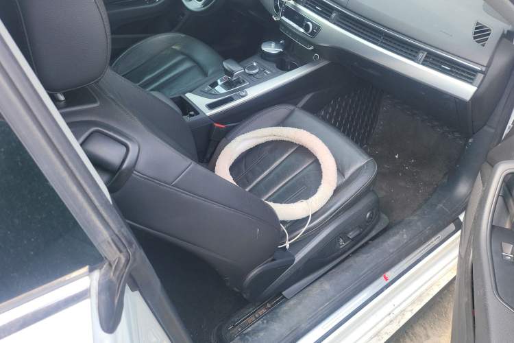 Used Audi A5 2019 Coupe 40 TFSI Fashion Edition China V Emission Standard Right Front Seat