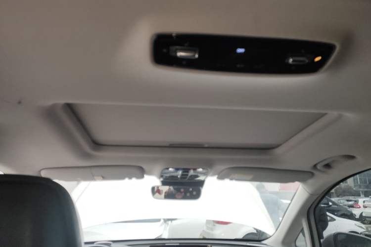 Used Roewe iMAX8 2021 400TGI Supreme Series Prestige Edition
