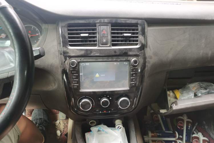 Used Wuling Rongguang V 2016 1.5L Standard Version
