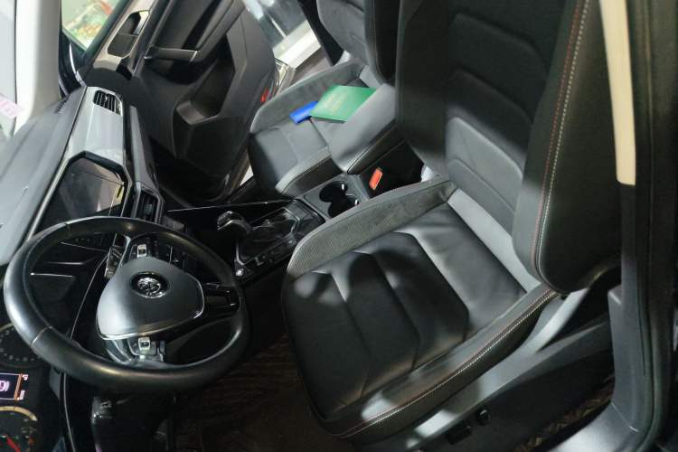 Used Volkswagen Tayron 2020 330TSI Two-Wheel Drive Luxury Smart Connectivity Version
