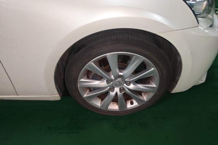 Used Lexus IS 2015 200T Leading Edition
