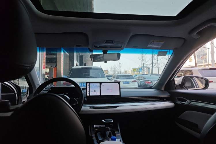 Used Geely Auto Emgrand L 2022 1.4T CVT Flagship Edition Headliner