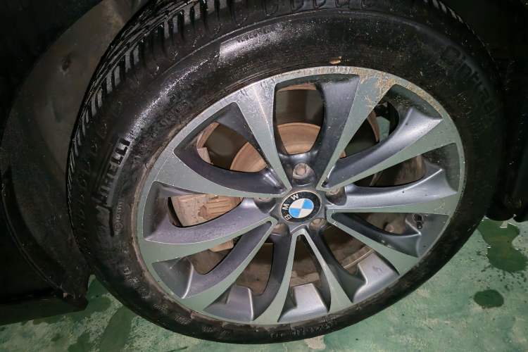 Used BMW 5 Series 2014 525Li Leading Model