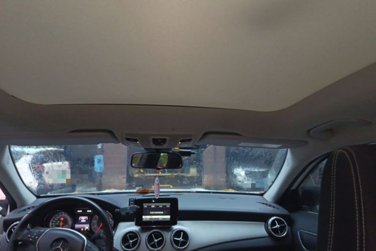 Used Mercedes-Benz GLA 2015 GLA 220 4MATIC Fashion Model Headliner