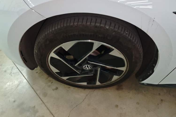 Used Volkswagen ID.3 2023 Upgraded Model Pure Intelligent Enjoyment Version Left Front Wheel Hub