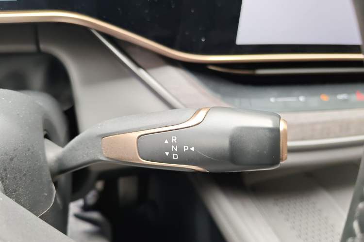 Used Hongqi Tiangong 08 2025 680 All-Wheel Drive Smart Selection Edition Gear Lever