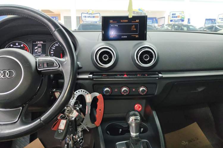 Used Audi A3 2016 Limousine 35 TFSI Prestige Edition
