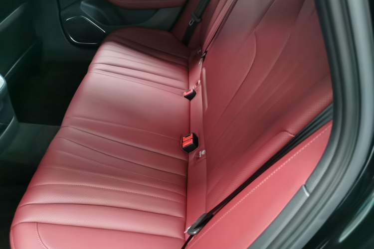 Used Hongqi H5 2025 1.5T DCT Xuan Ying Edition Left Rear Seat