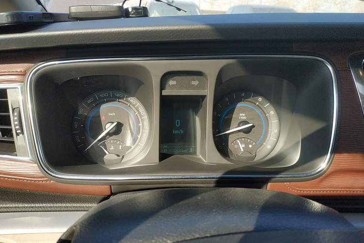 Used Buick GL8 2014 3.0L GT Luxury Business Haoya Edition