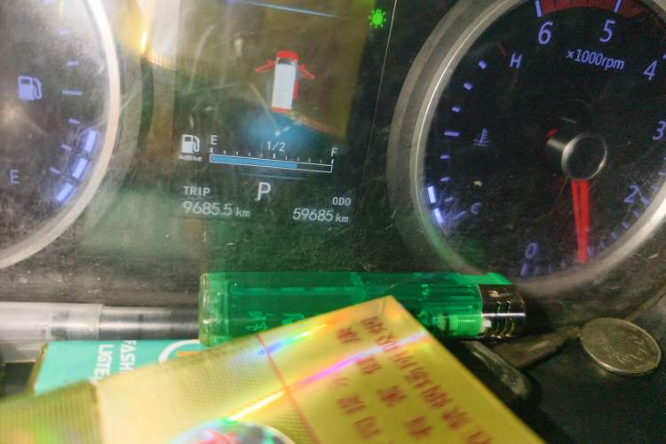 Used Foton Toano 2023 Joy Elephant Multi-Function Model Cummins 2.8T Automatic Long Wheelbase Mid-Roof Design Rear Single Tire Available in 5/6/7/9-Seater Configurations Odometer Close Up