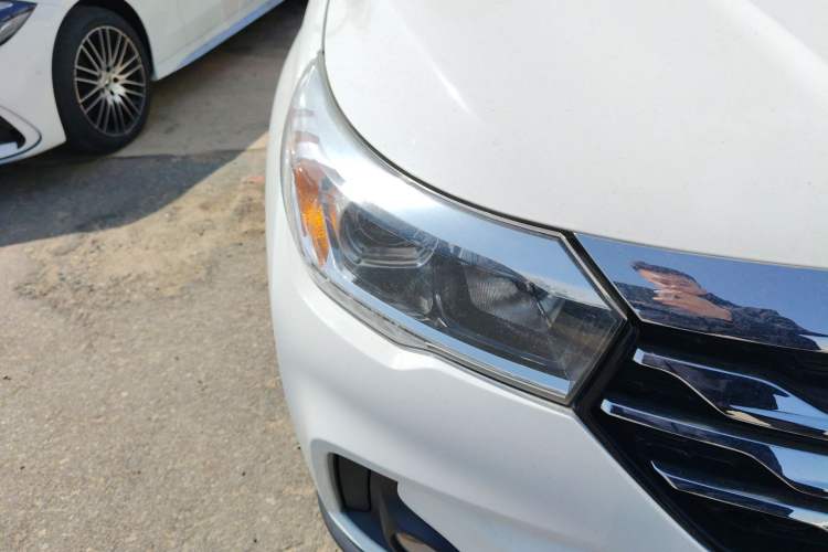 Used GAC Trumpchi GS4 2017 200T Manual Two-Wheel Drive Elite Edition Right Front Headlight