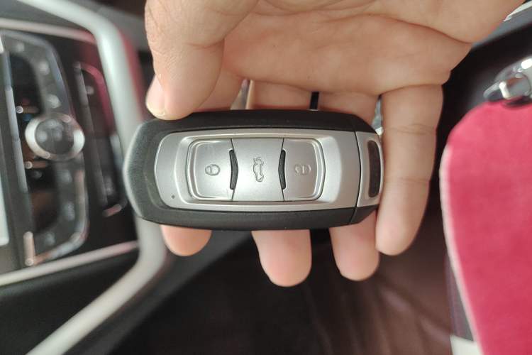 Used Geely Auto Emgrand 2015 Sedan 1.5L CVT Upward Version
