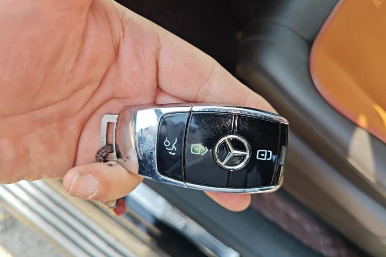 Used Mercedes-Benz GLS 2022 Second Facelift GLS 450 4MATIC Stylish Version Vehicle Key