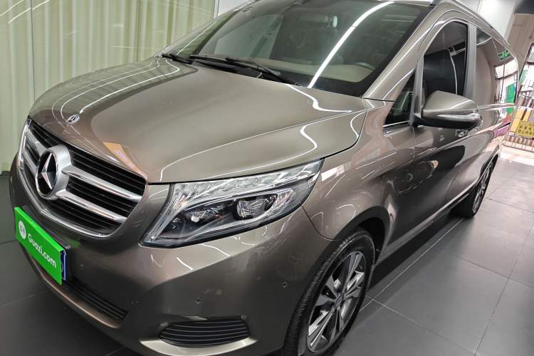 Used Mercedes-Benz V-Class 2017 V 260 Avantgarde Edition