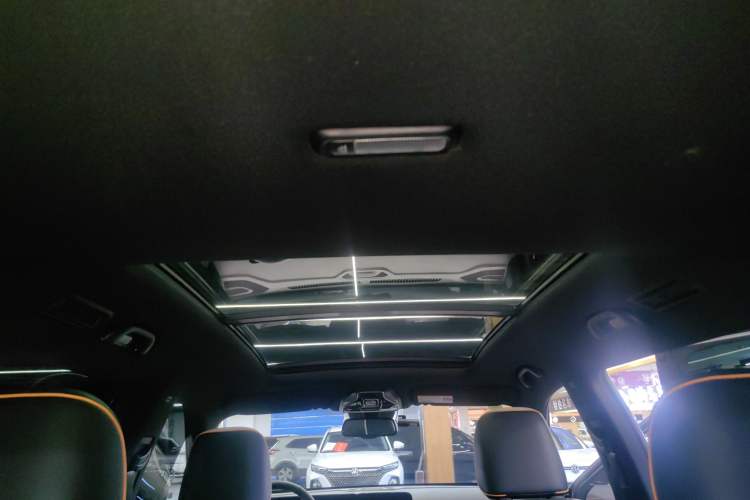 Used Ford Equator 2023 EcoBoost 225 Obsidian Orange Edition Prestige 7-Seater (2/3/2)
