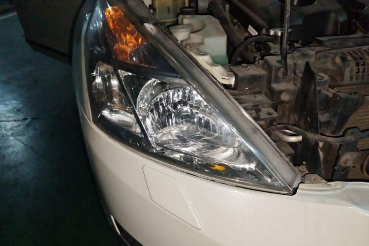 Used Nissan Teana 2010 2.5L XL Anniversary Edition Right Front Headlight