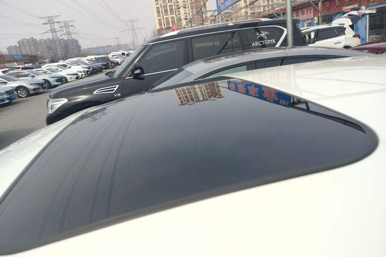 Used Nissan Tiida 2016 1.6L CVT Smart Drive Edition Roof