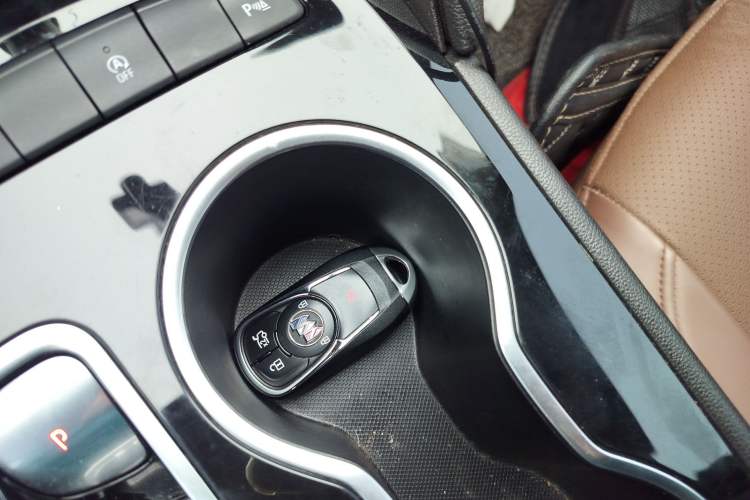 Used Buick Regal 2020 552T Luxury Version Vehicle Key