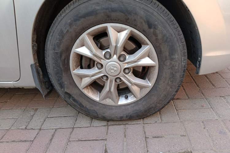 Used SAIC MAXUS G10 2014 2.0T Automatic Elite Edition