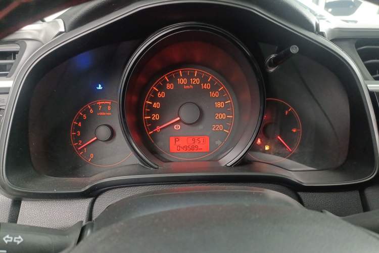 Used Honda Fit 2018 1.5L CVT Comfort Sunroof Version