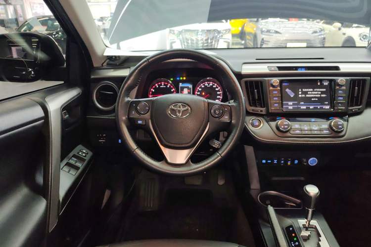 Used Toyota RAV4 2016 2.5L Automatic 4x4 Elite Edition
