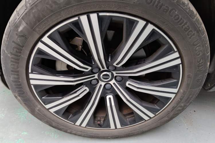 Used Volvo XC90 2020 T5 Smart Drive Luxury Edition 5 Seats
