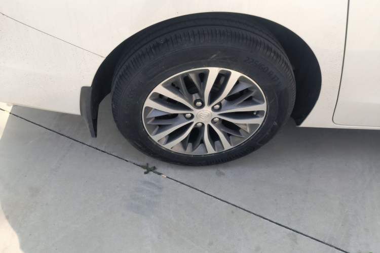 Used Buick GL8 2022 ES Landtrek 653T Luxury Edition
