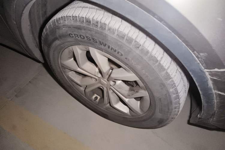 Used BORGWARD BX5 2017 20TGDI Automatic Two-Wheel Drive Pioneer Edition Right Front Wheel Hub