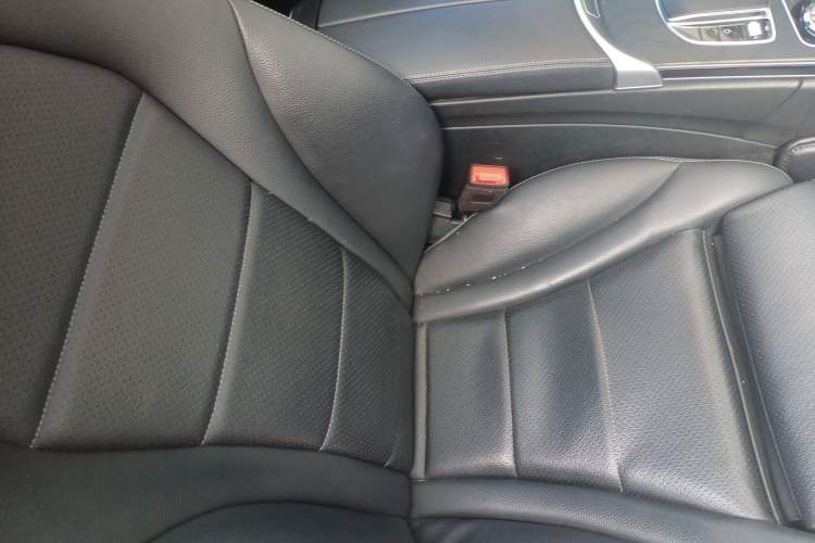 Used Mercedes-Benz C-Class 2020 C 200 L Fashion Edition Sport Version Right Front Seat