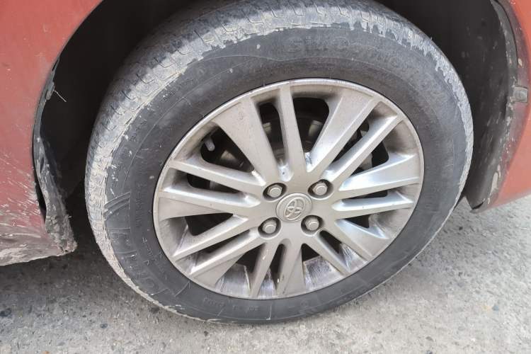 Used Toyota Vios 2014 1.5L Automatic Smart Edition Right Front Wheel Hub