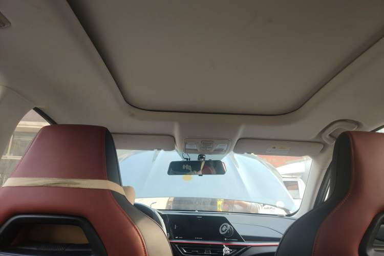 Used CHANGAN OSHAN X5 2021 Revised Version 1.5T DCT Luxury Edition Headliner