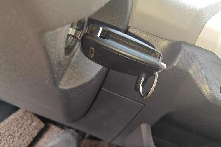 Used Chery QQ Ice Cream 2022 170km Sundae Phosphate Lithium-Ion