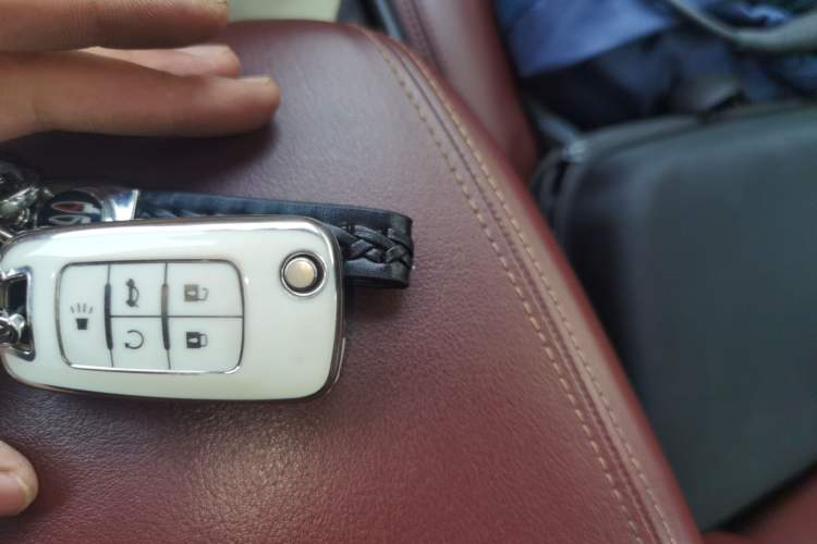 Used Buick LaCrosse 2013 2.4L SIDI Elite Comfort Version Vehicle Key