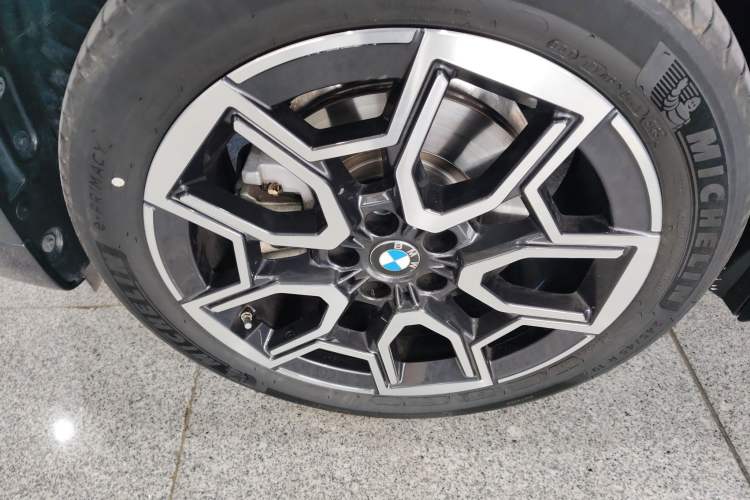 Used BMW X1 2023 sDrive25Li X Design Package Left Front Wheel Hub