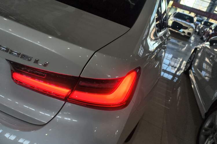 Used BMW 3 Series 2023 325Li M Sport Package
