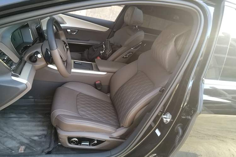 Used BYD Han 2025 DM-i Intelligent Driving Edition 245KM Prestigious Edition
