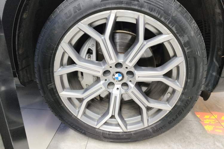 Used BMW X7 2020 xDrive40i Luxury Package with Leading Features