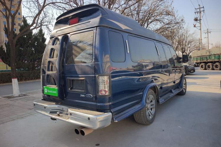 Used Ford E350 2011 5.4L Standard Yacht Edition
