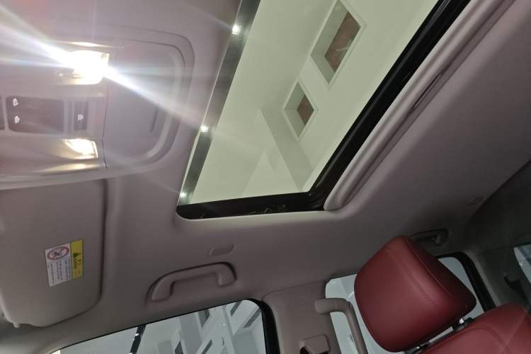 Used Tank 300 New Energy 2025 Hi4-T