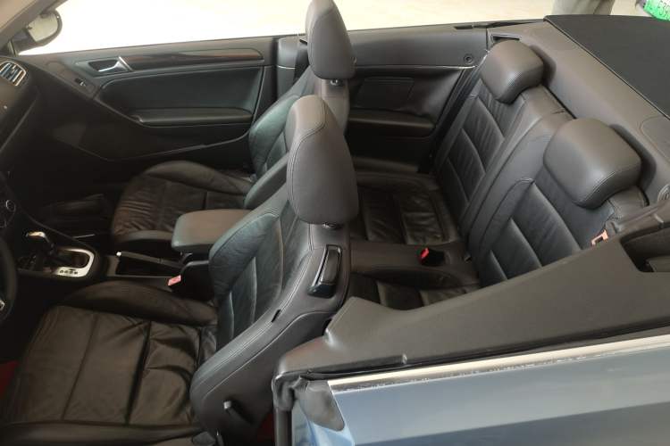 Used Volkswagen Golf 2012 1.4TSI Luxury Convertible Edition Roof