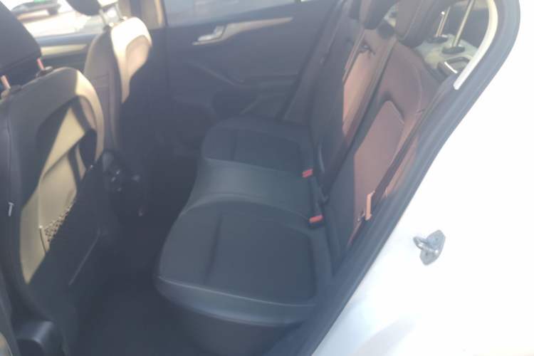 Used Ford Focus 2019 Sedan EcoBoost 125 Automatic Trendy Model China V Standard
