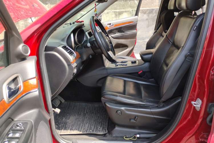 Used Jeep Grand Cherokee 2011 Revised 3.6L Luxury Edition