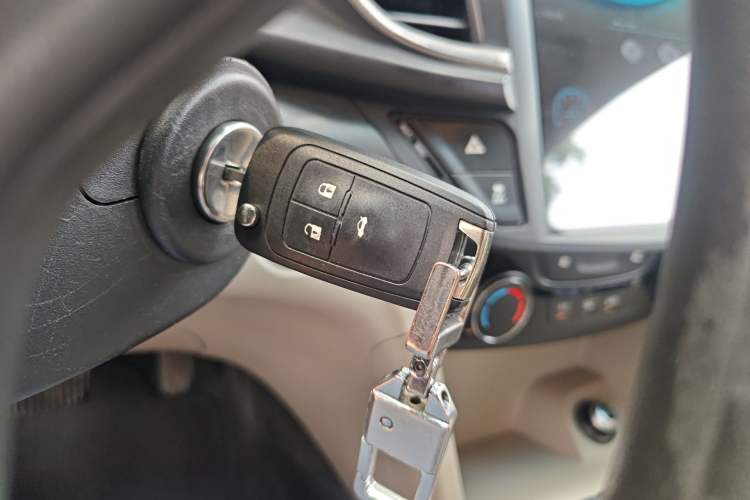 Used Buick GT 2017 15N Automatic Elite Version Vehicle Key