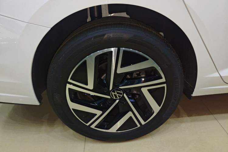 Used Volkswagen Sagitar 2025 Revised Version Three 300TSI DSG Excellence Edition