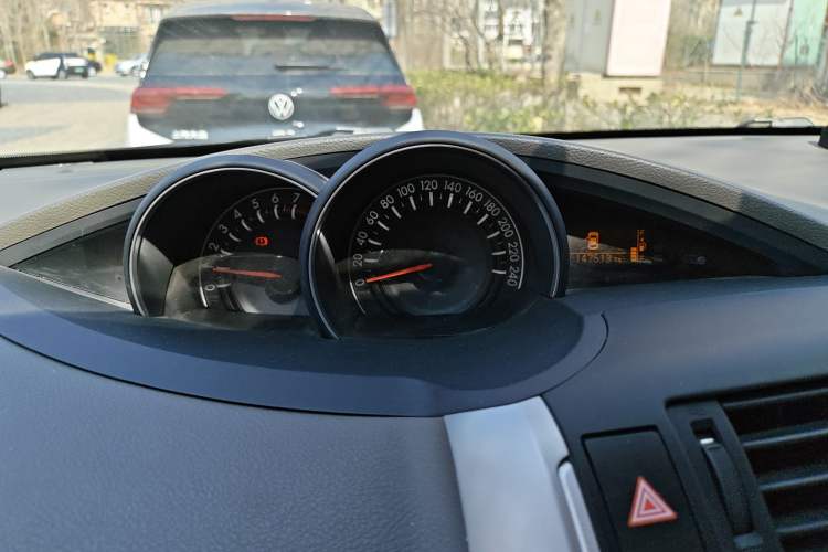 Used Toyota Verso 2015 180E CVT Crossover Edition