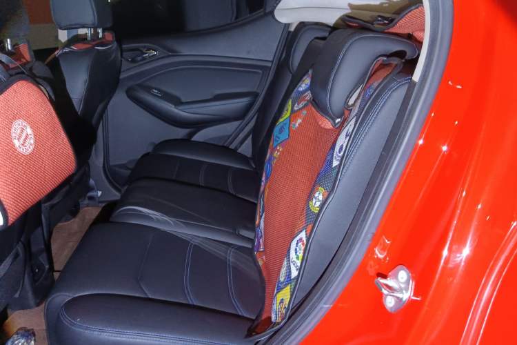 Used BYD Yuan New Energy 2018 EV360 Smart Connected Cool Model